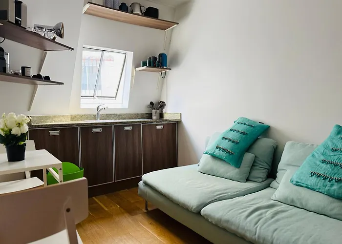 2 P - Ternes- Lumineux - Vue Sur Les Toits De