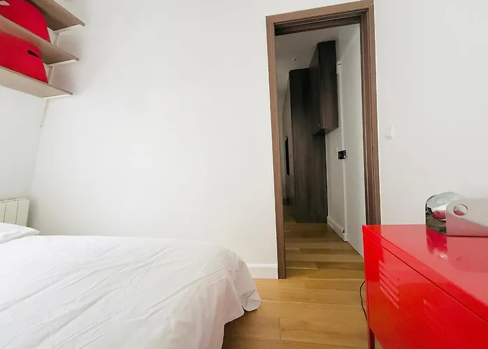 2 P - Ternes- Lumineux - Vue Sur Les Toits De アパート パリ